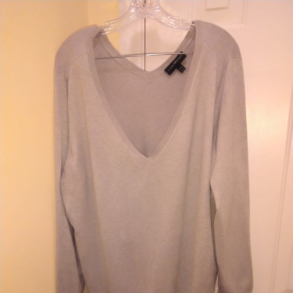 LANE BRYANT SWEATER PLUS SIZE 22/24 COLOR GRAY
